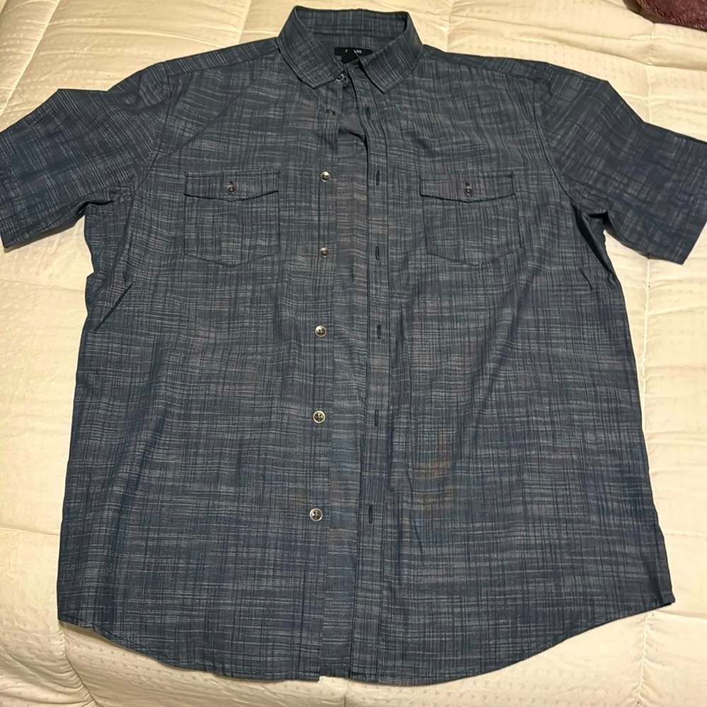 Men’s Alfani button down